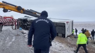 Tur Otobüsü Devrildi 6 Kişi Öldü, 41 Kişi Yaralandı