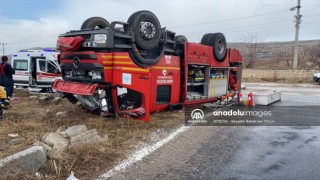 İtfaiye Aracının Devrilmesi Sonucu 6 kişi Yaralandı