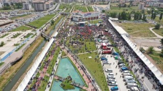 Gençlik Konseri Tacin Parkında