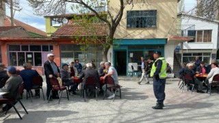 Köy ve Kasabalarda Trafik Eğitimleri Sürüyor