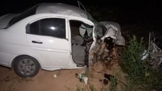 Hafif Ticari Araç ile Otomobil Çarpışması: 1 Ölü, 3 Yaralı
