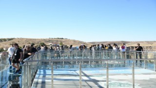 Ihlara Cam Teras Bayram Tatilinde Ziyaretçi Akınına Uğradı