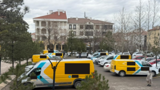 Mezarlıkta “Kargo Otoparkı” Tepkisi