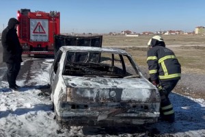 Seyir Halinde Yanmaya Başlayan Otomobil Metal Yığınına Döndü