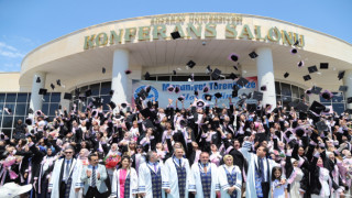 ASÜ Fen-Edebiyat Fakültesinde Mezuniyet Heyecanı Yaşandı